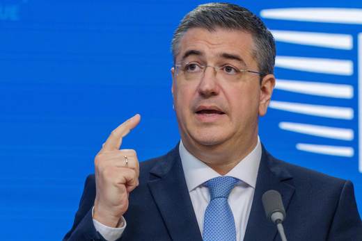 El Comisario de Transporte de la UE avisa de consecuencias "catastróficas" si Ormuz sigue bloqueado