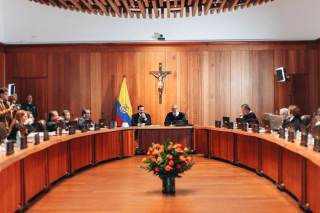 "Viva Cristo Rey", el lema de De la Espriella que abre el debate sobre política y religión