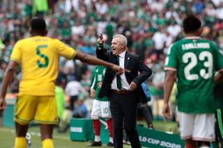 Aguirre busca el sustituto de César Montes para el partido contra Corea del Sur