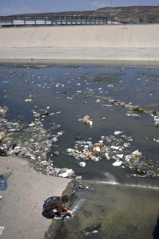 México y EE.UU. intensifican atención sanitaria a las aguas residuales del río Tijuana