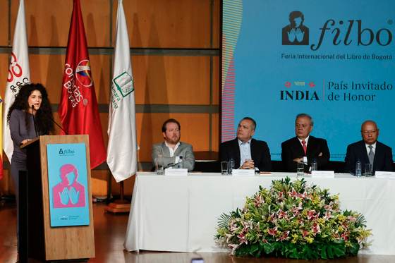 Feria del libro de Bogotá abre con llamado a la lectura como espacio de escucha y diálogo