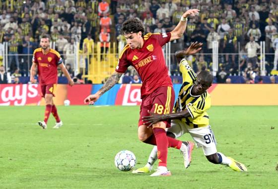 1-1. Fenerbahce y Roma firman la paz en su histórica vuelta a la 'Champions'