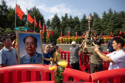 "Abajo el capitalismo", se escucha en la cuna natal de Mao 50 años después de su muerte