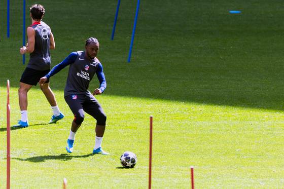 Lookman “todavía” está “con algunas molestias” antes del encuentro Atlético-Arsenal