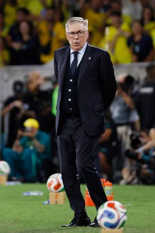 Ancelotti manda un recado a los titulares y admite dudas sobre su once de gala