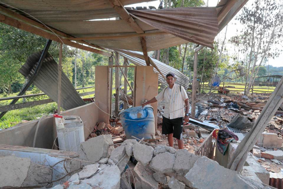 Habitantes de frontera colombo-ecuatoriana denuncian abusos y temen operaciones militares