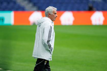Mourinho dice que el video con la camiseta del Real Madrid es IA, según prensa portuguesa