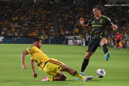 El uruguayo Sebastián Cáceres se estrena como titular ante el Málaga