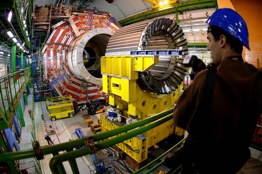 El CERN descubre una nueva partícula similar a un protón pero cuatro veces más pesada