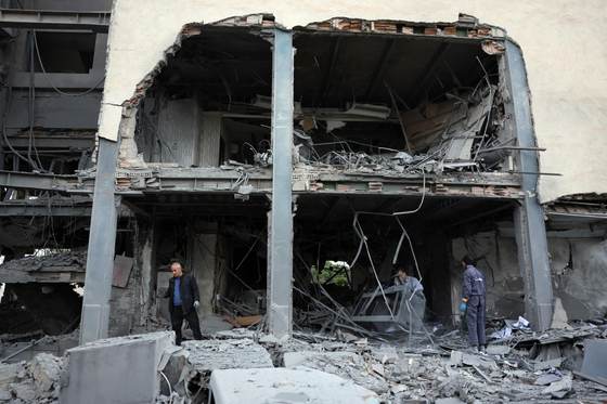 La cadena de televisión catarí Al Araby denuncia un ataque contra su oficina en Teherán