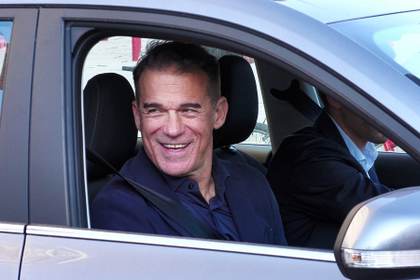 García Plaza firmó su contrato en el Sánchez-Pizjuán y será presentado este miércoles