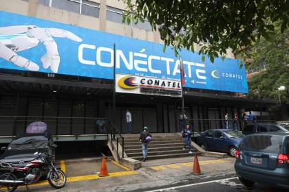 El Gobierno venezolano levanta las restricciones a sitios web de prensa en medio del diálogo