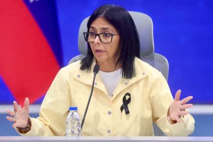Delcy Rodríguez defiende a cuestionado empresario que explotará crudo venezolano para EE.UU.