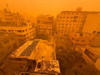 Una fuerte tormenta de arena azota Gaza agravando la situación de los desplazados por el conflicto