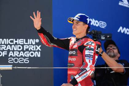 Marc Márquez, Alonso López y Máximo Quiles ponen broche de oro a la carrera aragonesa