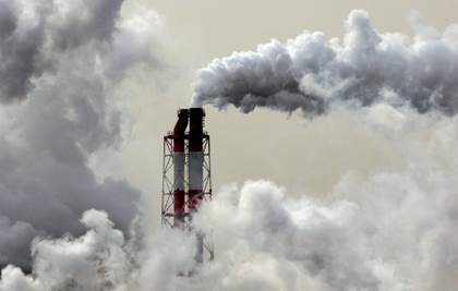 La reducción de emisiones de efecto invernadero en Francia se ralentizó en 2024 y 2025