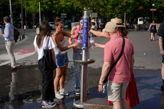 Francia sufre lo peor de una ola de calor que satura Europa