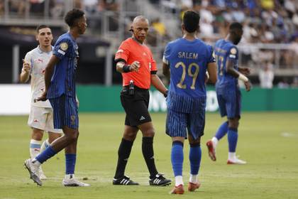 El brasileño Wilton Sampaio dirigirá el partido inaugural México-Sudáfrica