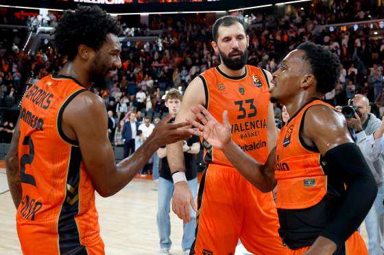 Mirotic estará varios partidos de baja por una lesión muscular en la pierna izquierda
