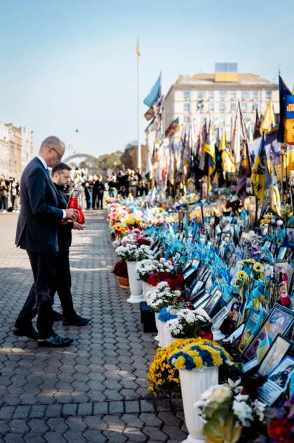 Merz pide a Putin en Kiev que pare su "guerra sin sentido"