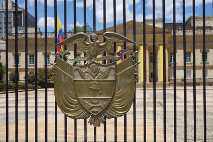 Colombia fue el país de la OCDE en el que más bajó la fiscalidad en 2024
