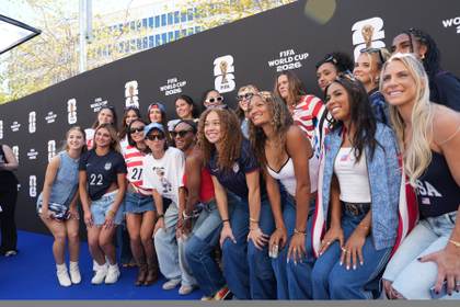 Los aficionados de EE.UU. y Paraguay sueñan en grande en el debut del Mundial