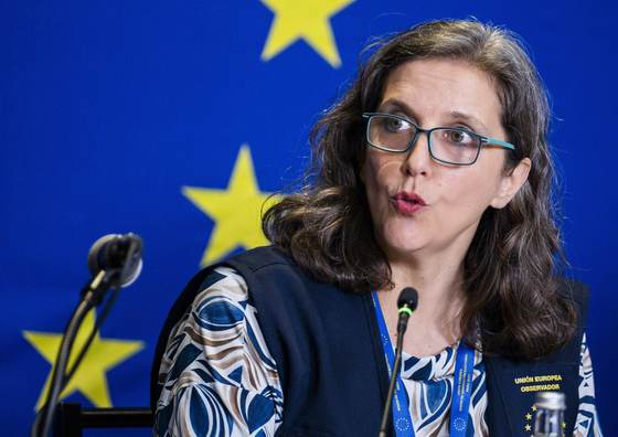 UE destaca transparencia en comicios de Perú pero critica lentitud en publicar resultados