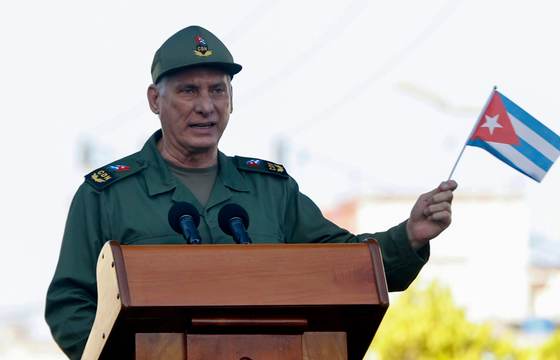Cuba tacha de "acción política, sin basamento jurídico" la acusación de EEUU contra Castro