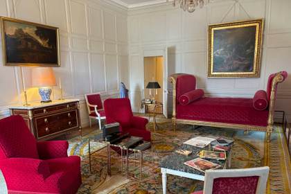 ¿Viven los presidentes como reyes? Así era el alojamiento palaciego de Giscard d'Estaing