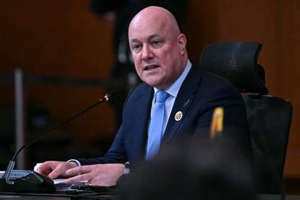 El primer ministro neozelandés supera una moción de confianza dentro de su partido