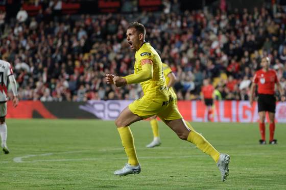 El uruguayo Stuani jugará infiltado "el partido más importante de la historia del Girona"