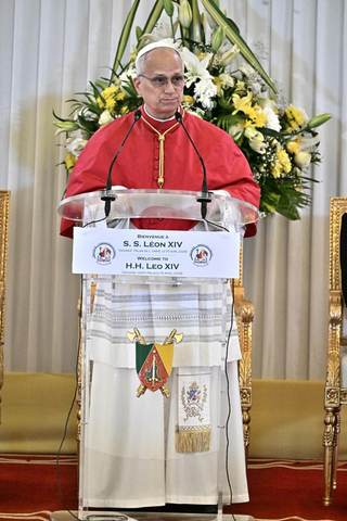 El papa pide a los dirigentes de Camerún un examen de conciencia y romper la corrupción