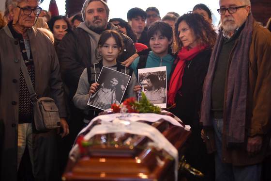 Taty Almeida, referente de Madres de Plaza de Mayo, recibe un último adiós en Buenos Aires
