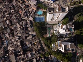 15 grados de desigualdad, la brecha térmica que separa al lujo de las favelas brasileñas