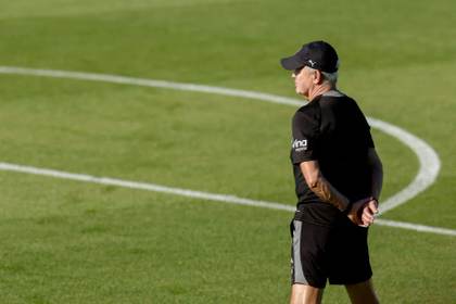 El Valencia abre sus entrenamientos a la prensa tres años después