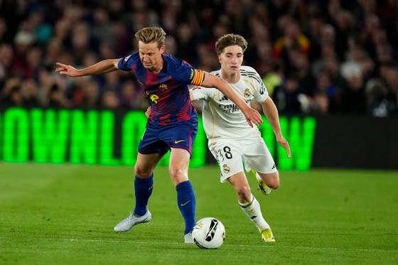 De Jong: “Este título es más especial porque lo ganas contra el Real Madrid”
