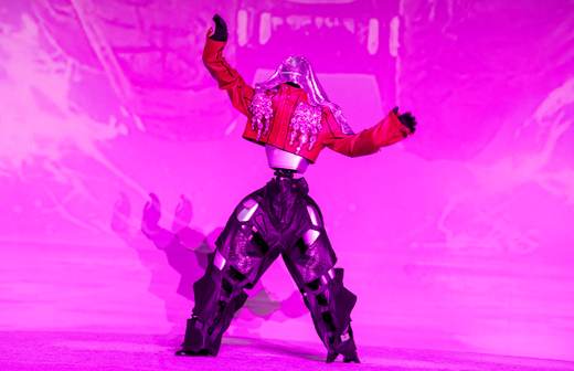 Los robots se suben al escenario para bailar K-pop en un nuevo parque temático en Seúl