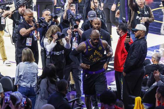 LeBron James: "No sé qué me depara el futuro ahora mismo"