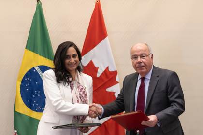 Mercosur y Canadá acuerdan intensificar negociaciones para sellar acuerdo a fines de año