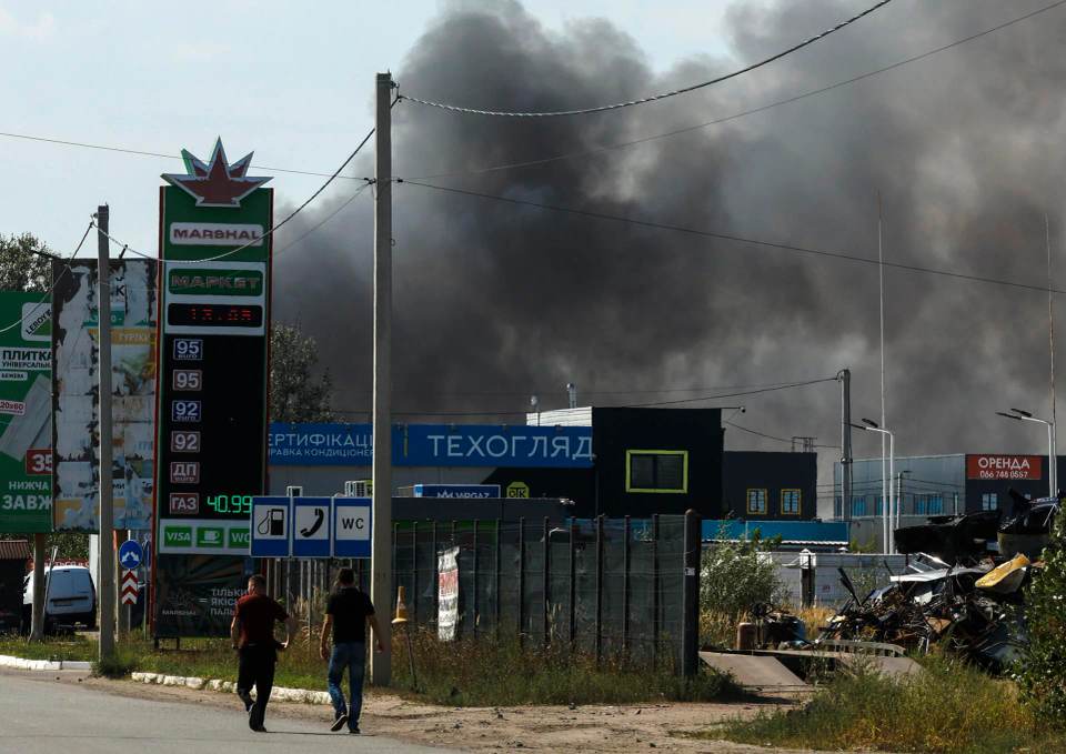 Elevan a 11 el número de muertos en nuevo ataque ruso contra Kiev y sus alrededores