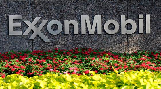 Supremo de EE.UU. falla a favor de que ExxonMobil reclame por bienes confiscados en Cuba