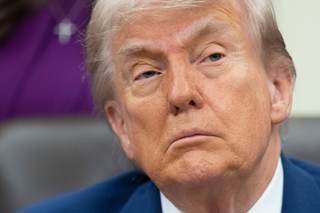 Trump dice que no se arrepiente de la retirada de la OMS en medio de brote de hantavirus