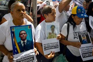 Familiares denuncian que Fiscalía incumple "acuerdos" sobre presos políticos en Venezuela