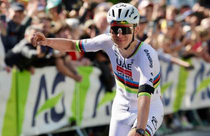 Tadej Pogacar: "Tengo mucha presión de rendir en días como hoy"