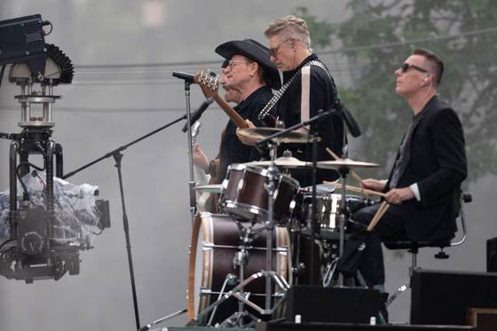 Banda irlandesa U2 graba nuevo video en calles del Centro Histórico de la Ciudad de México