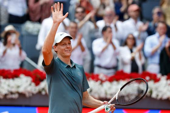 Sinner minimiza a Fils y jugará su primera final en Madrid