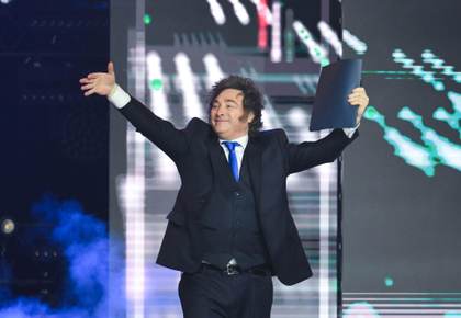 Milei se muestra como arquero para repasar logros de su gestión en insólito video animado