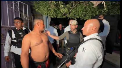 De la Espriella patrulla las calles de Santa Marta (Colombia) tras una ola de violencia