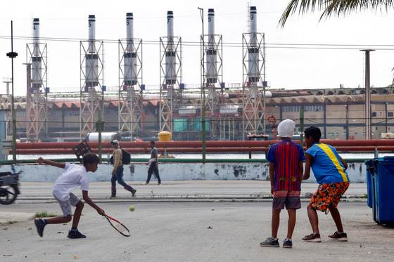 Suspenden las clases en toda La Habana por el apagón masivo fruto de una avería