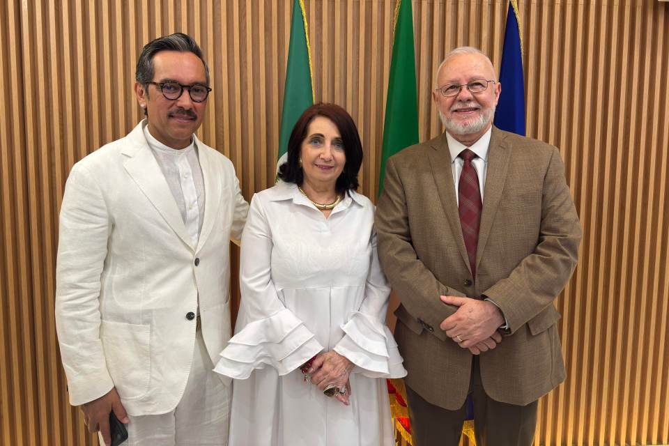 Italia llevará a la FIL de Guadalajara más de 60 escritores y el recuerdo de Umberto Eco